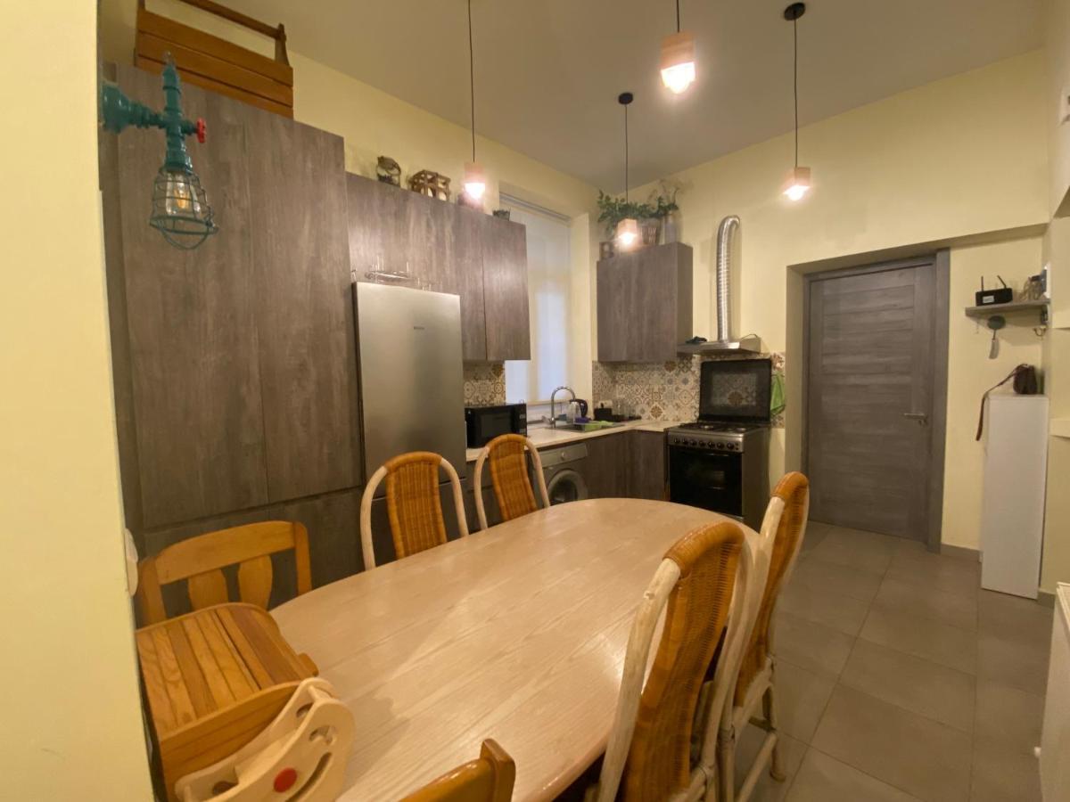 Nice Loft On Uznadze Street Τυφλίδα Εξωτερικό φωτογραφία
